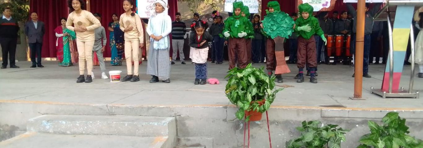 Play presented by primary students for the awareness about environment